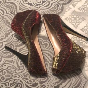 Chinese laundry prep toe pumps